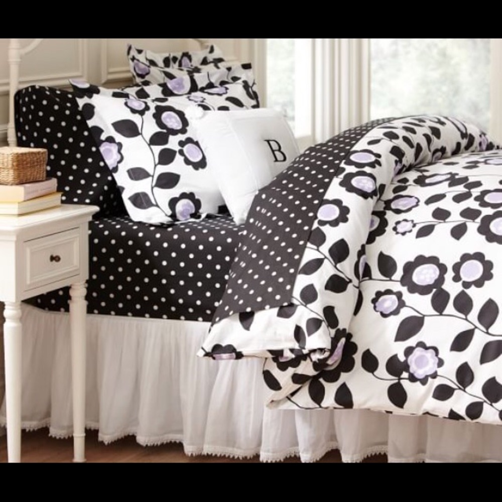 Duvet cover and shams